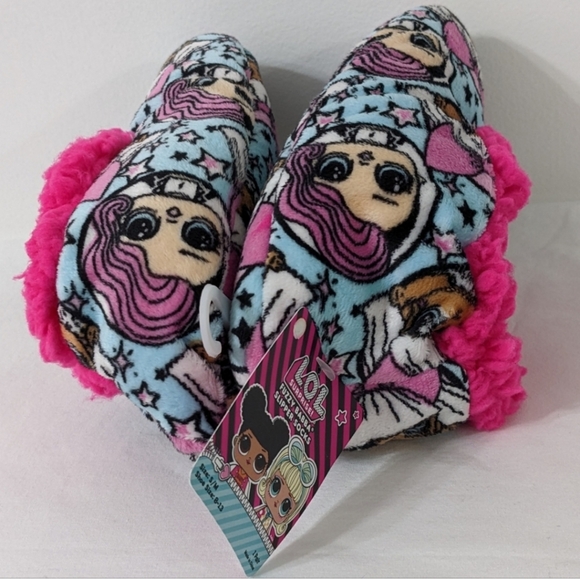NWT Girls L.O.L. Surprise! Fuzzy Baba Slipper Socks , Size: S/M, Shoe Size: 8-13 - Picture 3 of 4